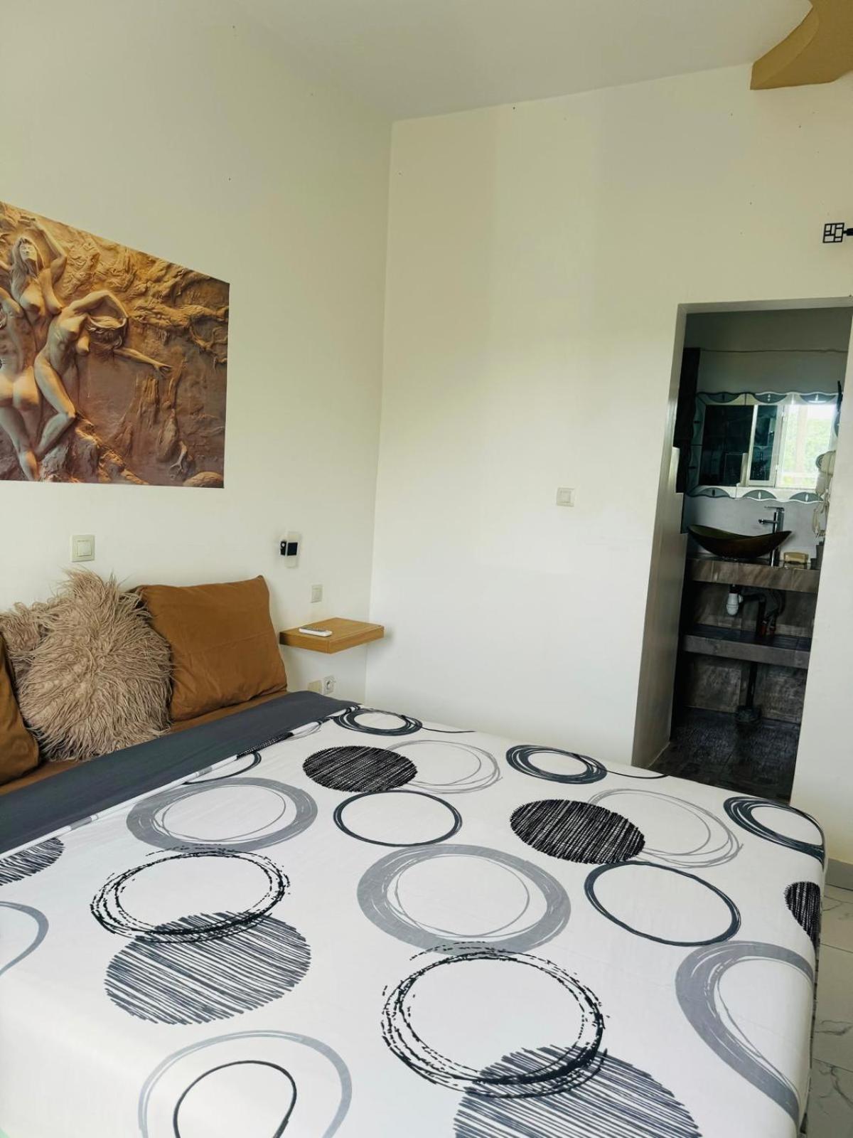 Bed and Breakfast Grace House Jacuzzi Saly Portudal Exteriér fotografie