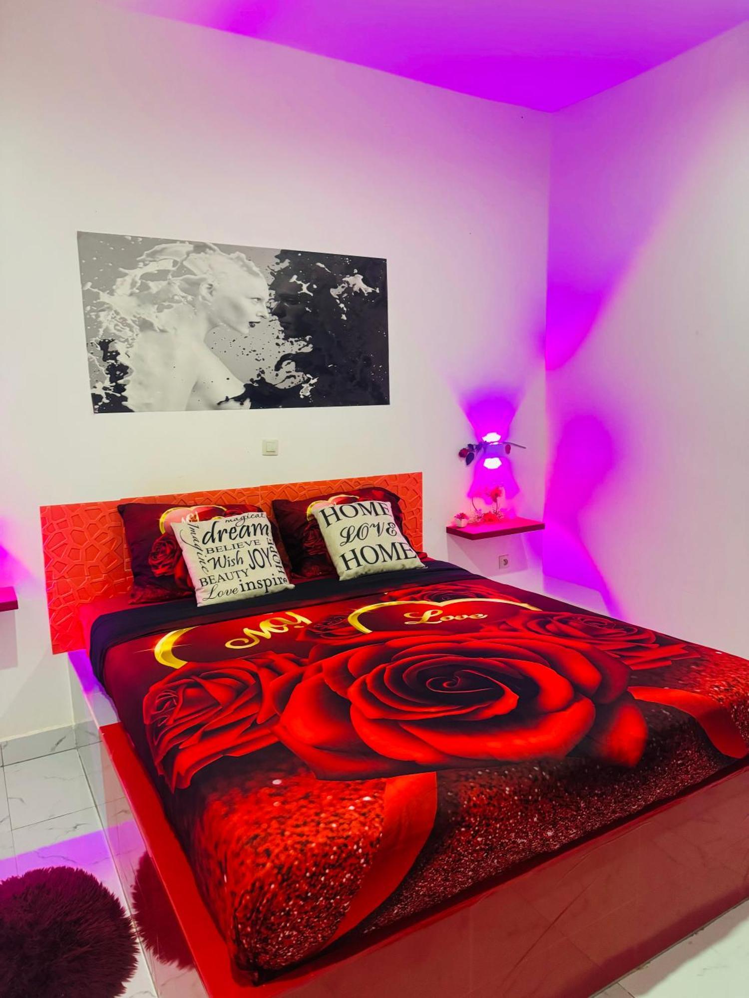 Bed and Breakfast Grace House Jacuzzi Saly Portudal Exteriér fotografie